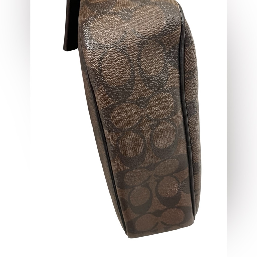 Coach Jamie Camera Bag in Signature Canvas - Picture 9 of 13
